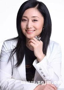 何晓影个人资料,才华横溢的文艺新星，揭秘她的成长之路